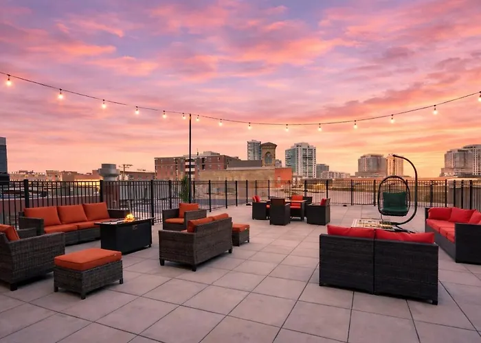 Mccormick Place 2br With Patio, Skyline View And Optional Parking Sleeps 6 Near Soldier Field And Grant Park Apartamento Chicago
