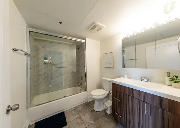 Apartamento Mccormick Place 2br With Patio, Skyline View And Optional Parking Sleeps 6 Near Soldier Field And Grant Park