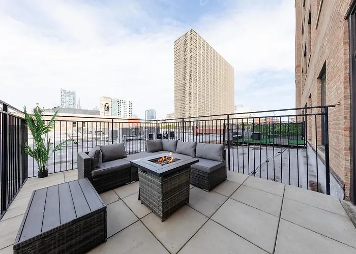 Mccormick Place 2br With Patio, Skyline View And Optional Parking Sleeps 6 Near Soldier Field And Grant Park Apartamento Chicago
